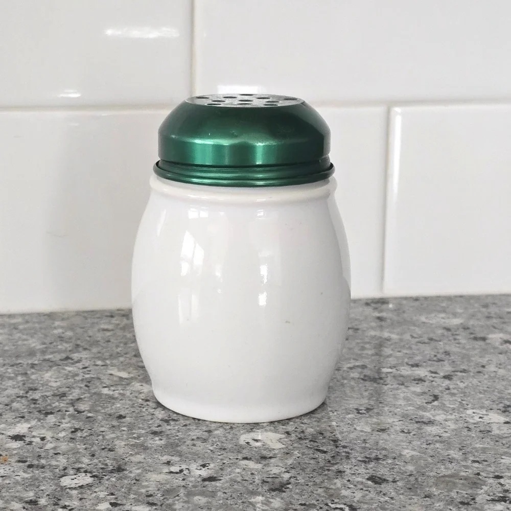 Kraft Parmesan Ceramic Cheese Shaker White Green Vintage Advertising‎